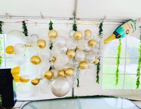 Balloon Garland-Champane-Wall