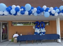 2_balloon-garland